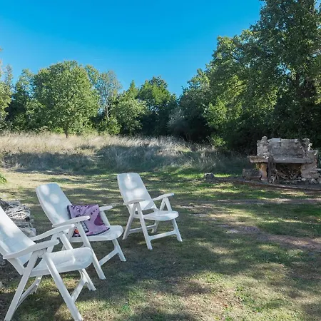 In Vabriga With Outdoor Swimming Pool&2 Bedrooms *