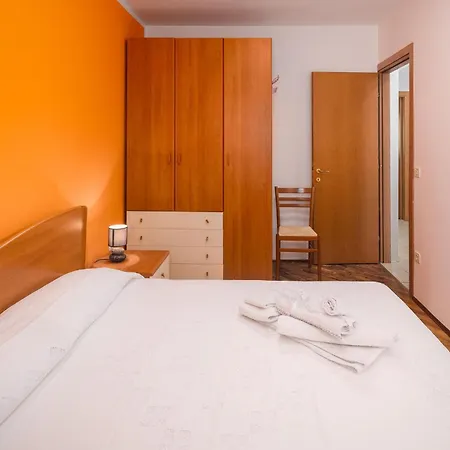Stunning In Vabriga With Wifi Tar-Vabriga